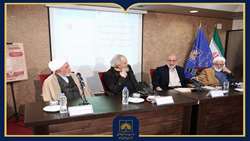 گزارش تصویری | بررسی «بیدارگران اقالیم قبله» در چهل و ششمین نشست «صد کتاب ماندگار قرن»